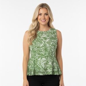 The Limited size petite large green new top